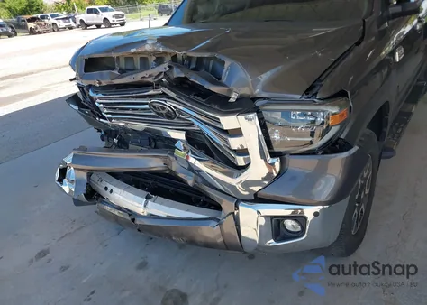2019 Toyota Tundra 1794 5.7L V8 из США, поврежденный, VIN 5TFAY5F13KX866585